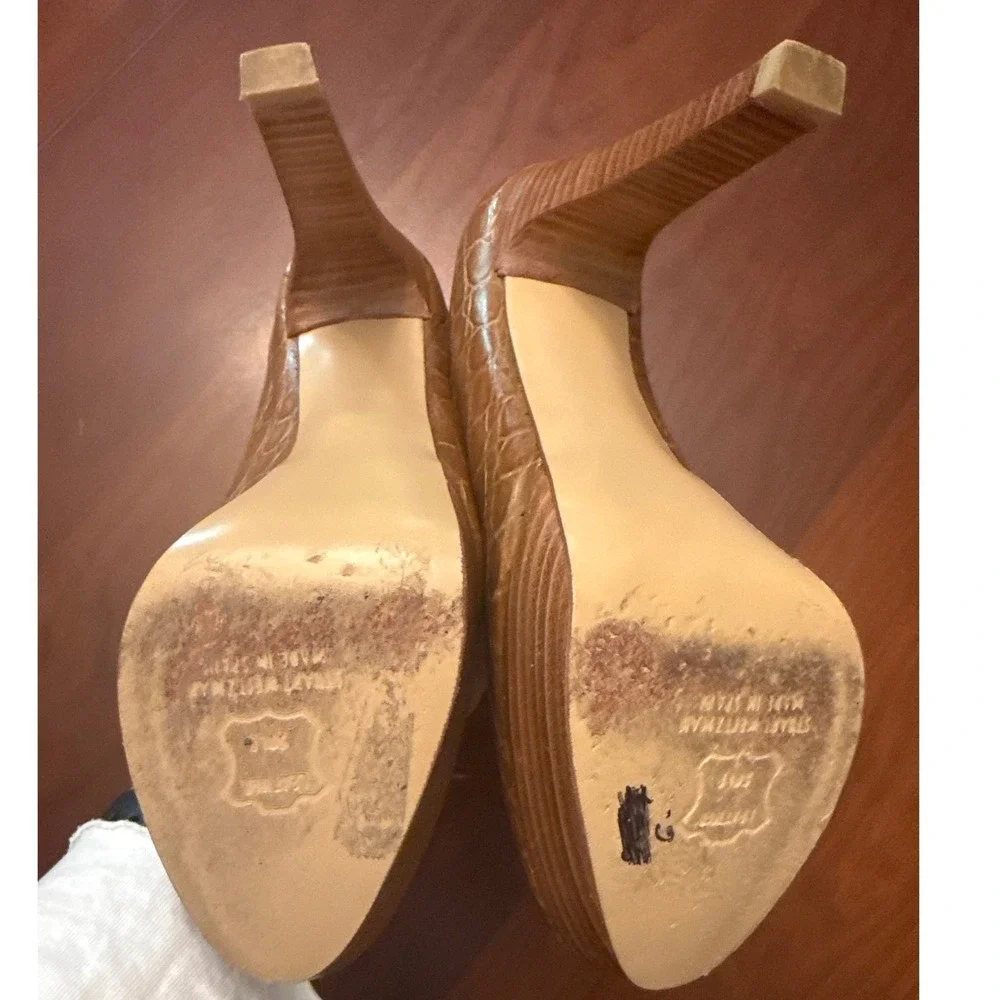 Stuart Weitzman size 6 brown embossed leather platform heels pumps‎